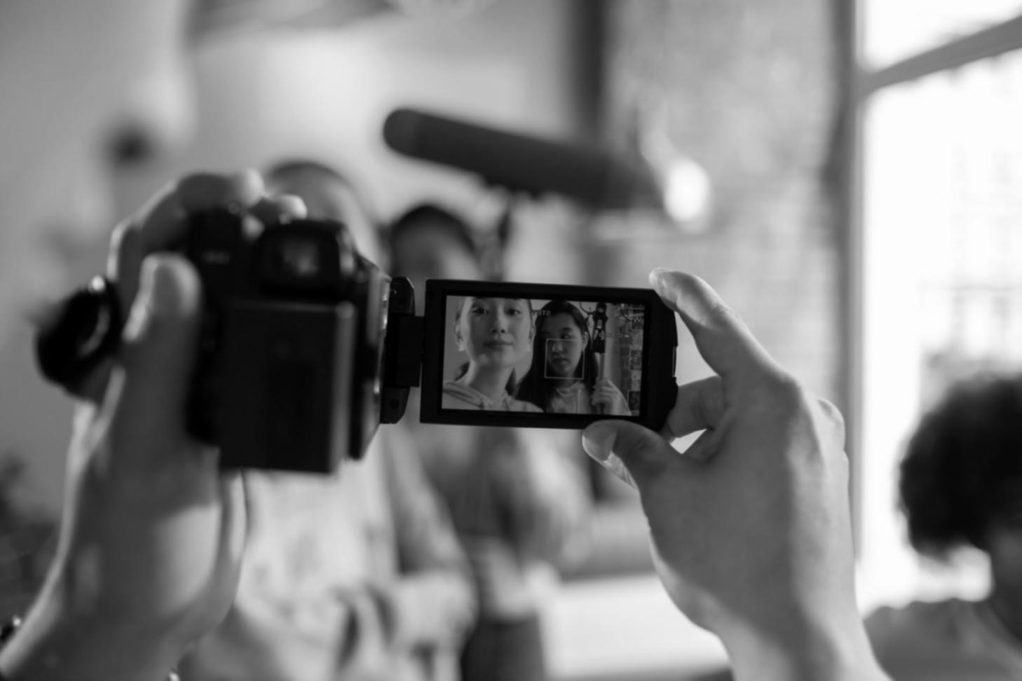 Brand animation workshop focusing on logo reveals and corporate motion graphics